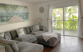 Beautiful Bright & Sparkling 2Bed 1Bath Beach Retreat - Unit 212